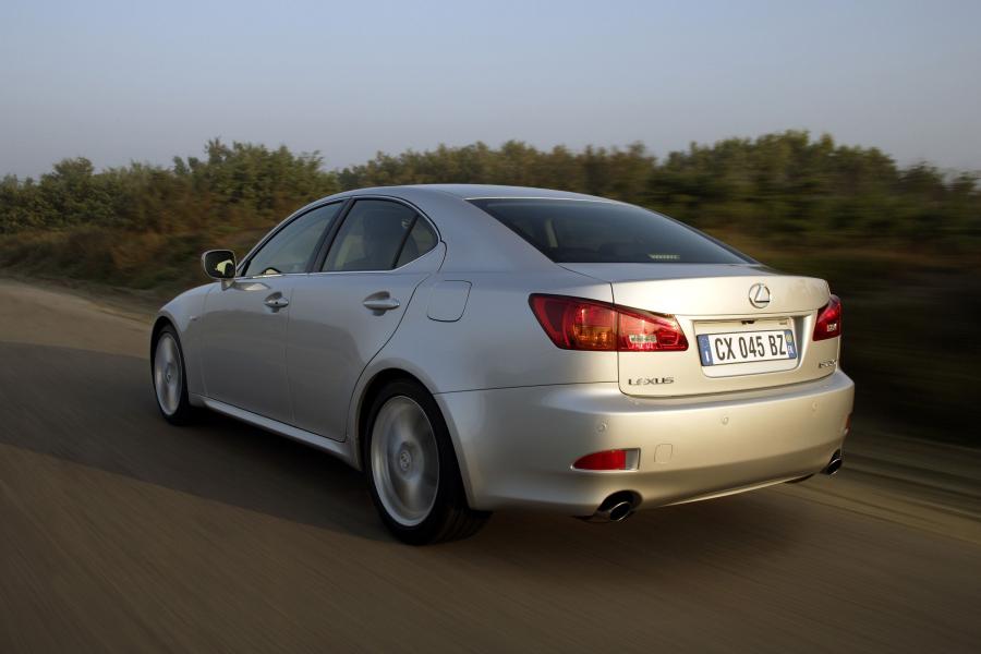  Lexus IS250 2005 года  (фото 54 из 141)
